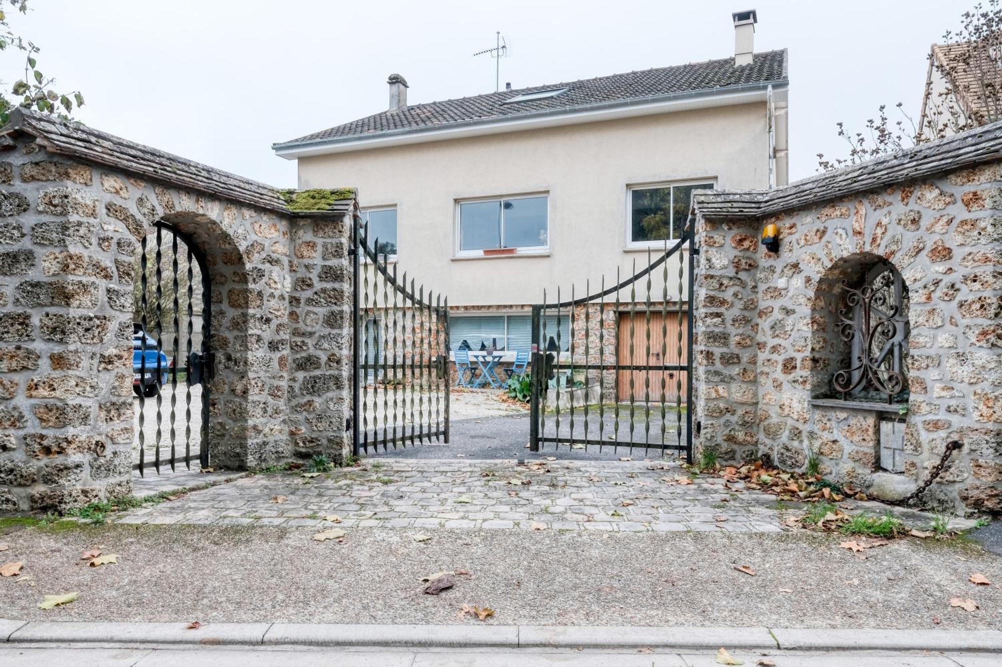 Studios De L'Etang Du Perray Le Perray-en-Yvelines Luaran gambar